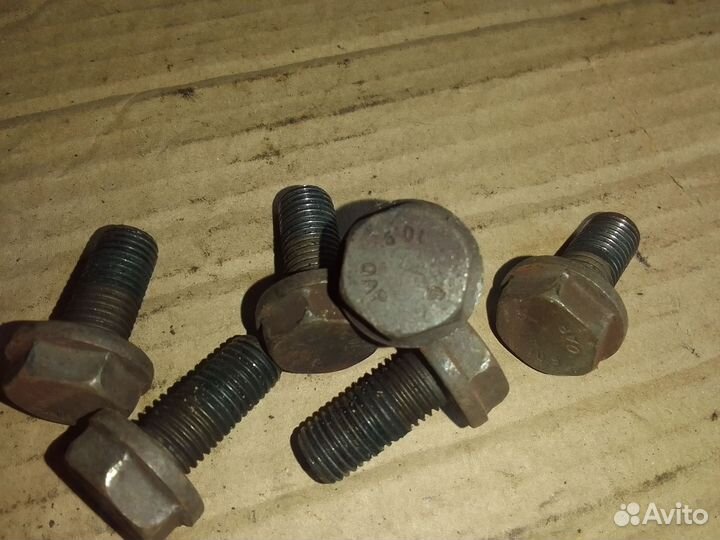 Комплект болтов маховика 1.6 Chery Fora A21
