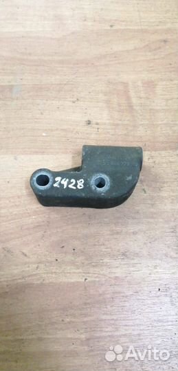 Кронштейн генератора 90448772 GM Opel