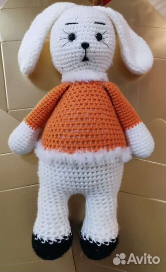 Заяц вязаный