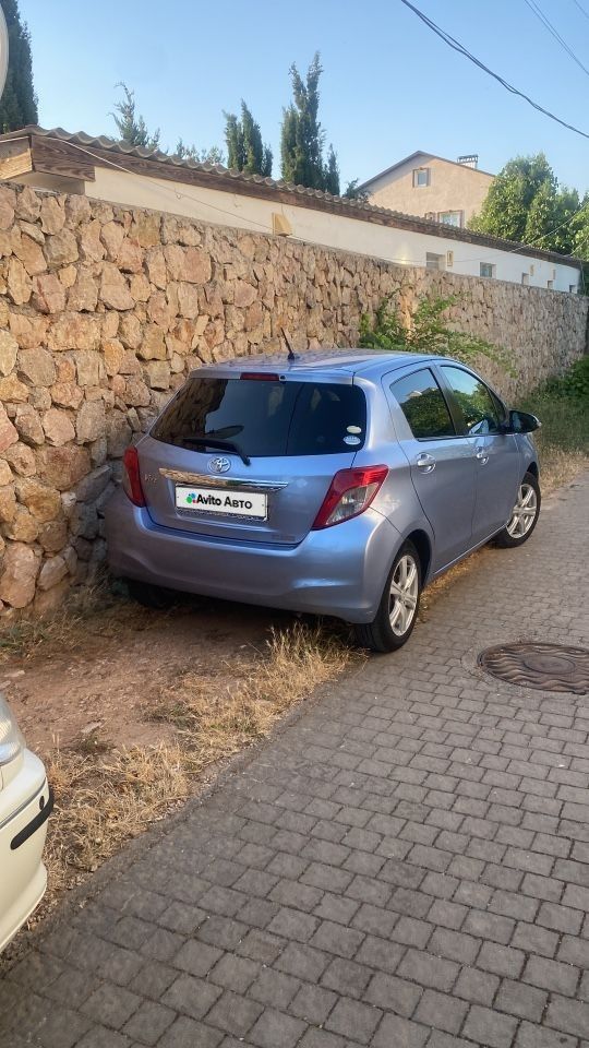 Toyota Vitz: фото владельца