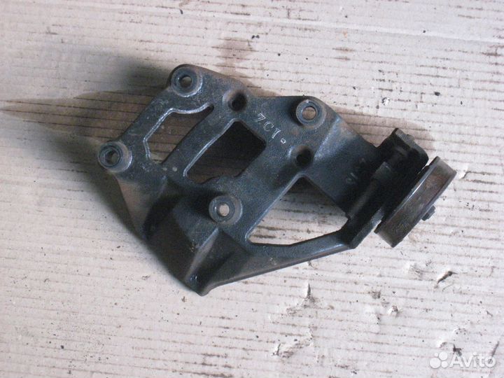 Кранштейн навесного Hyundai Getz 1.3 (G4E-A)