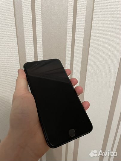 iPhone 8 Plus, 64 ГБ