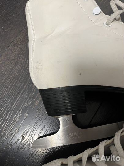 Коньки для фигурного катания женские