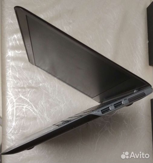 Ультрабук Samsung np530u3c