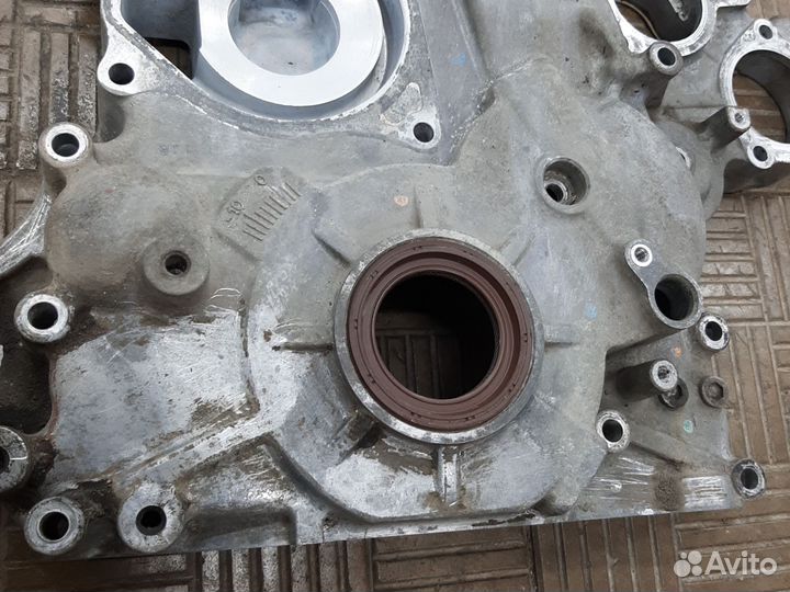 Передняя крышка двигателя Mitsubishi Pajero 4M41