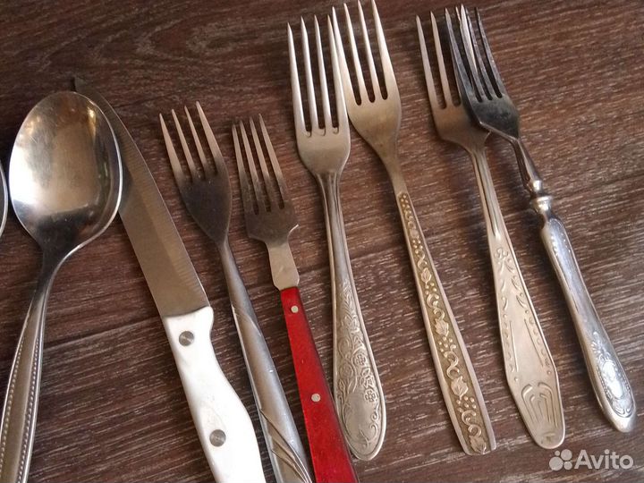 Ложки, вилки, тарелки