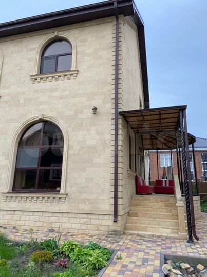 Дом 252 м² на участке 8 сот.