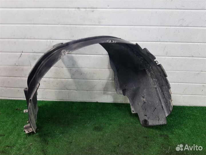 Подкрылок передний правый Suzuki SX4 2008