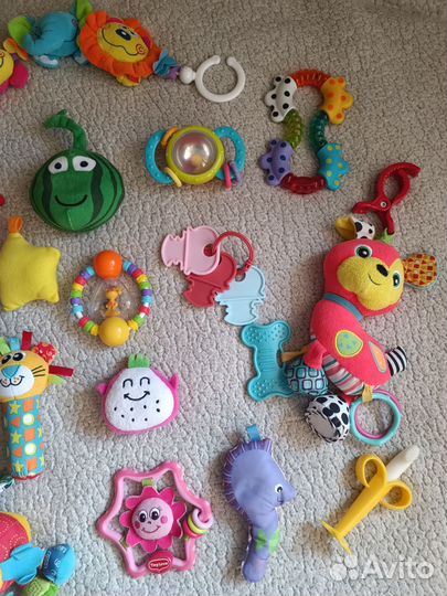 Детские игрушки пакетом до года