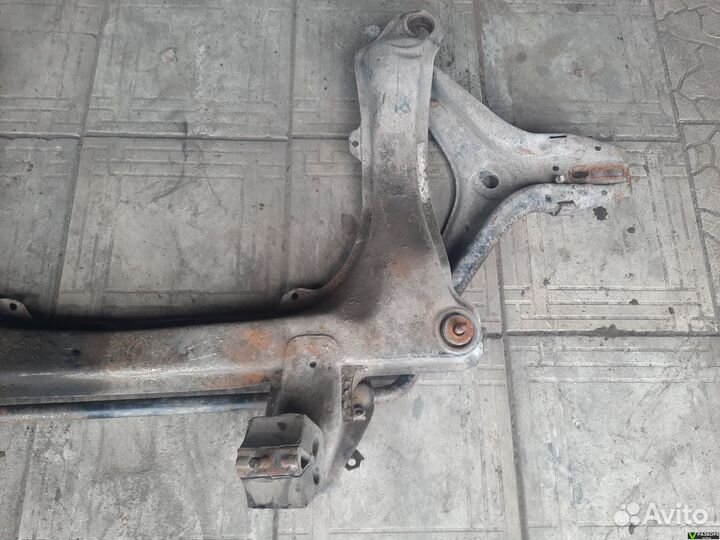 Подрамник audi 80 b3 1,8