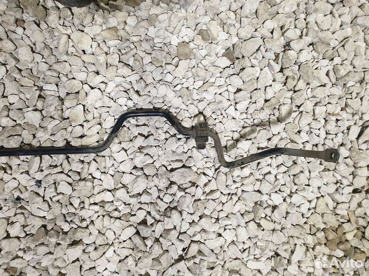 Стабилизатор задний Volkswagen Passat B5+