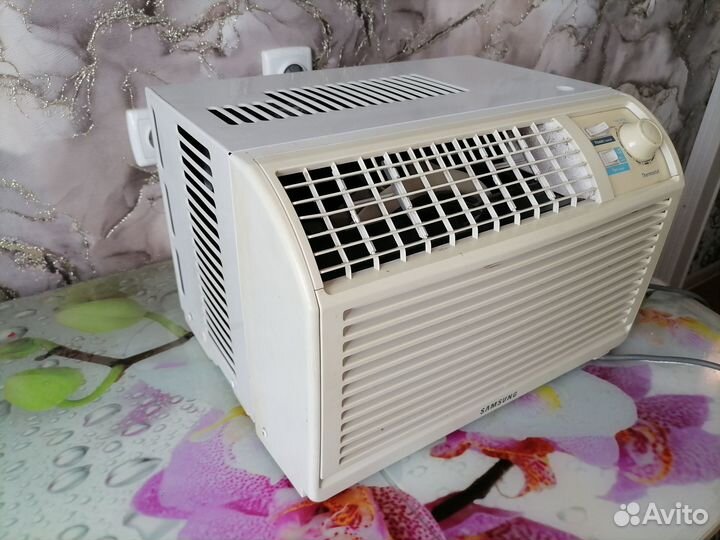 Оконный кондиционер Samsung