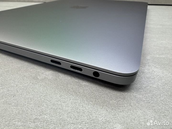 MacBook Pro 13 2020 i5 16gb 512gb