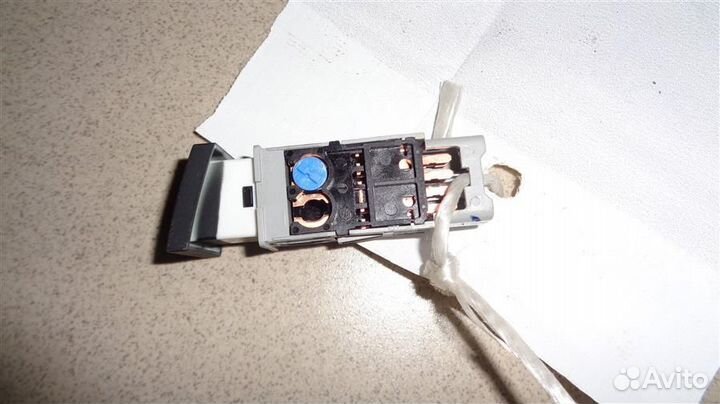 Кнопка помощи спуска со склона Hyundai ix35 2010