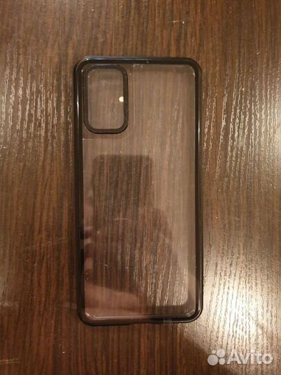 Металлический защитный чехол на Samsung S20+