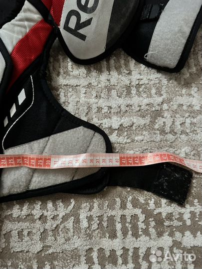 Нагрудник хоккейный reebok