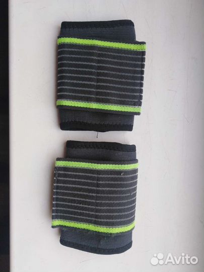 Фиксатор на запястье