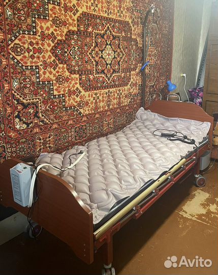 Медицинская кровать с электроприводом