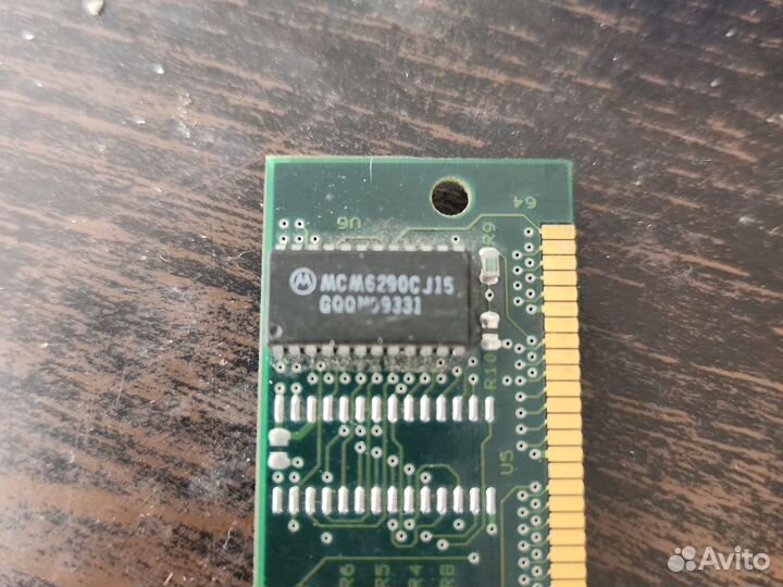 Планка памяти в форм-факторе 64 pin simm