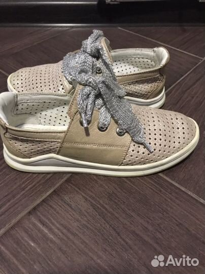 Ботинки детские 35