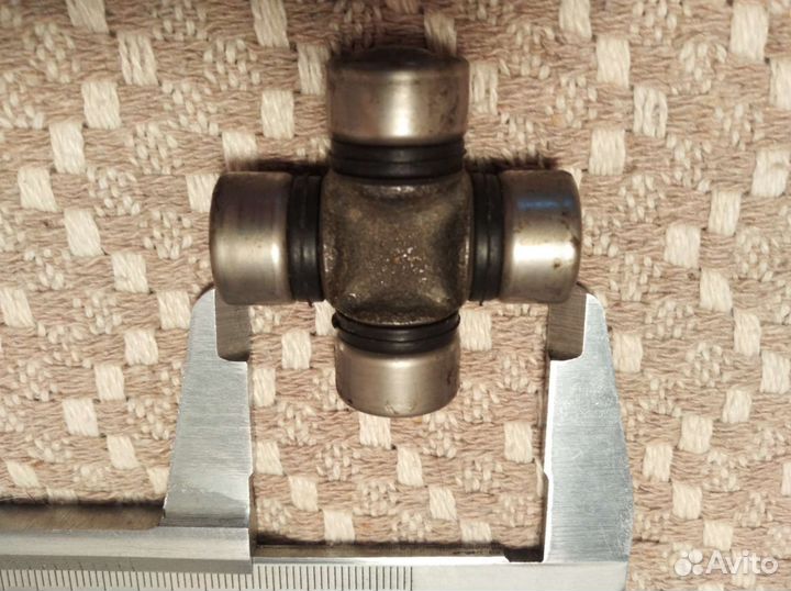 Крестовина 16х40 INA