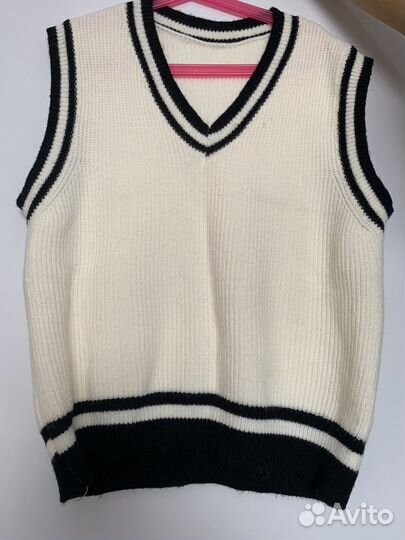 Жилетка для девочки новая