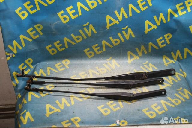 Поводок переднего дворника Ford Focus 2