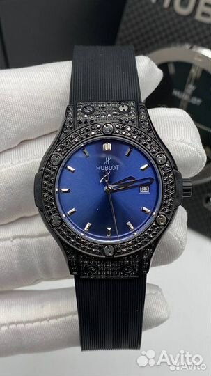 Часы синие кварцевые с камнями