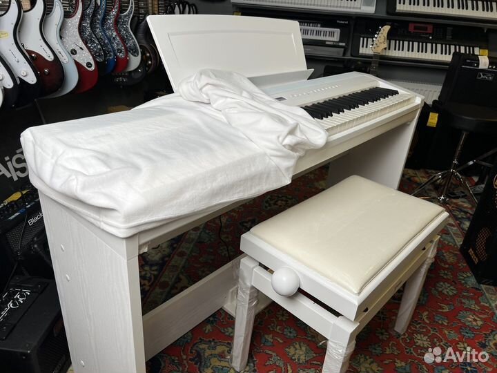 Цифровое пианино белое
