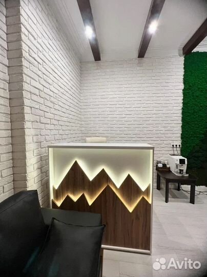 Стойка ресепшн Горы