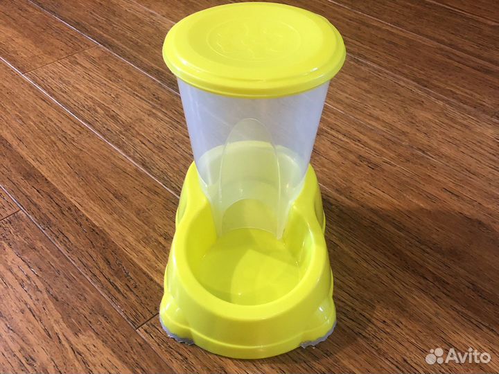 Миска с дозатором для кошек