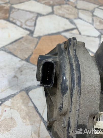 Дроссельная заслонка Ford Focus хэтчбэк 1.6 hwdb