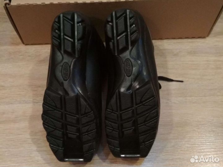 Ботинки лыжные NNN р.36