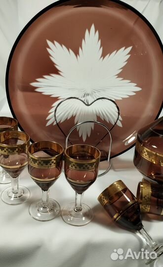 Набор графин и рюмки. Блюдо