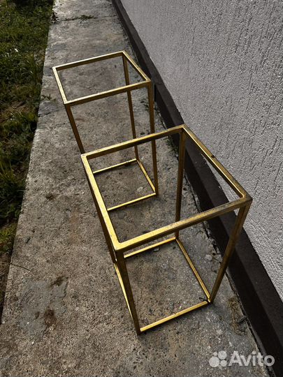 Металлические стойки для декора на свадьбу