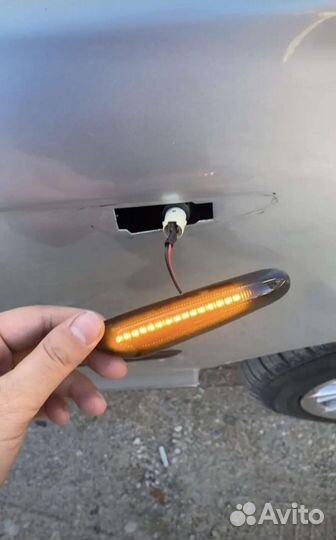 Динамические (Бегающие) поворотники BMW