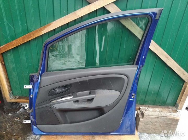 Дверь передняя правая Fiat Grande Punto