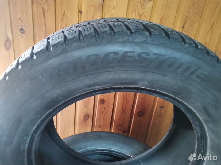 Bridgestone Blizzak Spike-02 265/60 R18