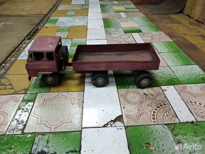 Игрушки из СССР машинки