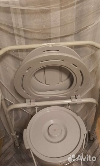 Санитарный стул туалет на колесах