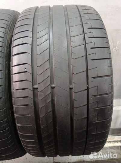 Pirelli P Zero PZ4 295/35 R22 101V