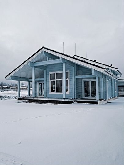 Коттедж 256 м² на участке 12 сот.