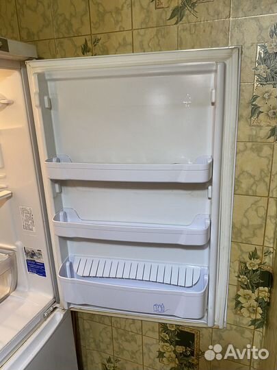 Холодильник indesit