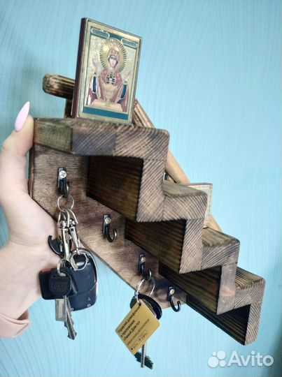 Ключница из дерева