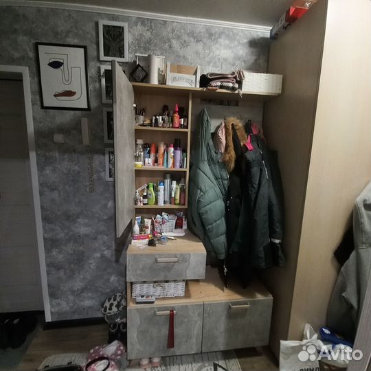 Продам прихожую