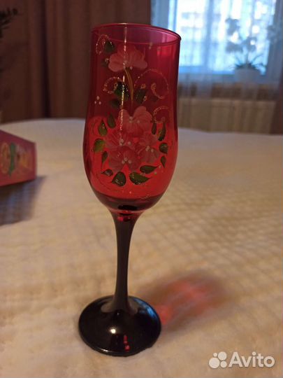 Бокалы для шампанского новые