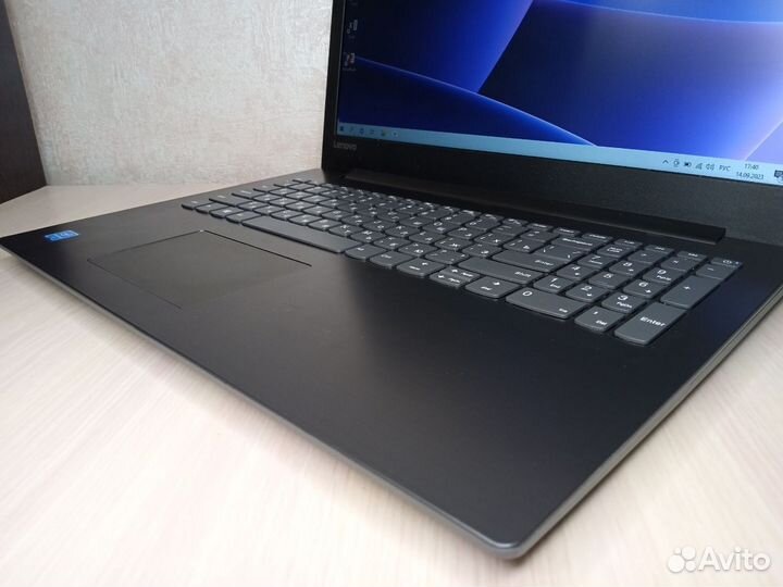 В идеале Lenovo intel/4gb