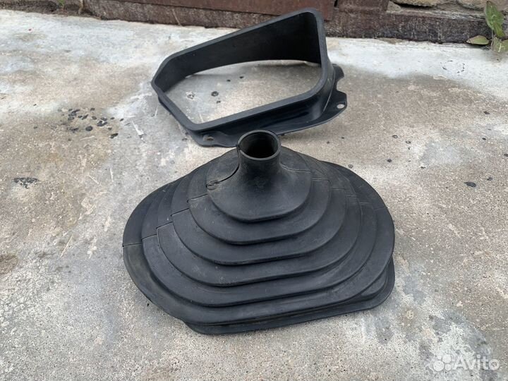 Пыльник правой рулевой тяги Audi 100/A6 C4