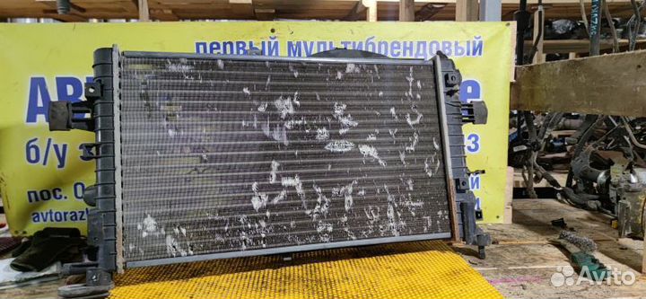 Радиатор двс Opel Astra H