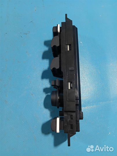 Блок управления стеклоподъемниками Land Rover RAN